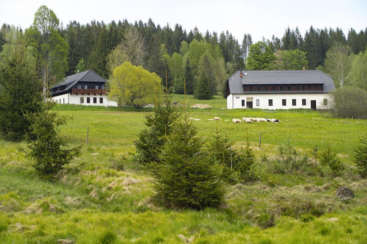 Hotel Dvur Liskovy Vrch Strazny Esterno foto