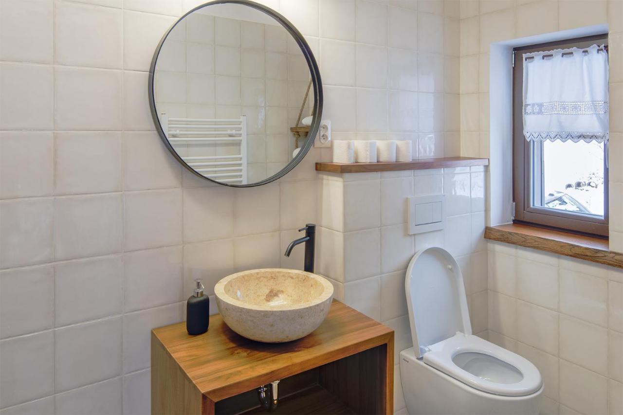 Hotel Dvur Liskovy Vrch Strazny Esterno foto